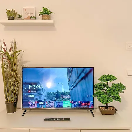 Cozy By Wenceslas Square And Main Train Station Апартаменты