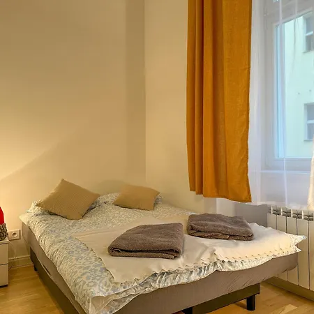 Cozy By Wenceslas Square And Main Train Station *