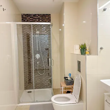Cozy By Wenceslas Square And Main Train Station Апартаменты Прага
