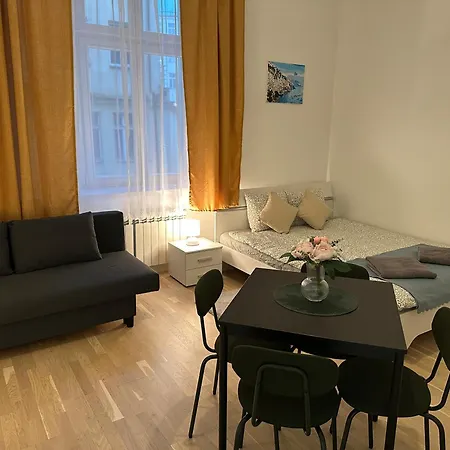 Cozy By Wenceslas Square&main Train Station Apartament Praga
