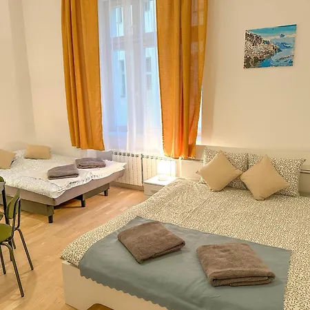 Διαμέρισμα Cozy By Wenceslas Square And Main Train Station *