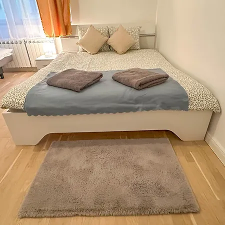 Cozy By Wenceslas Square&main Train Station Apartament Praga