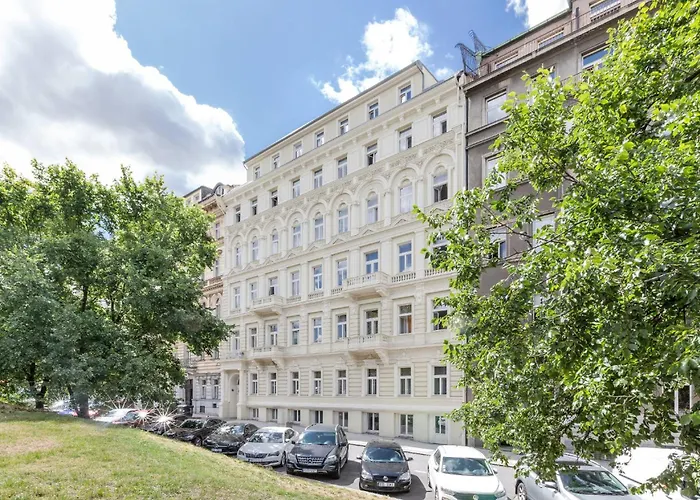 Cozy By Wenceslas Square And Main Train Station