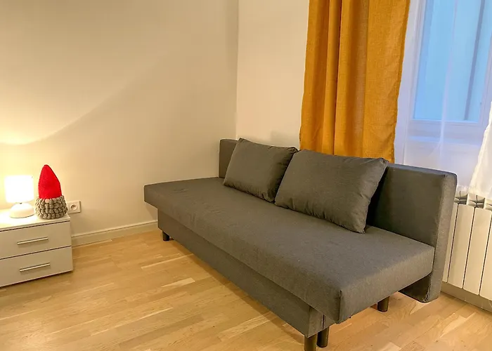 Cozy By Wenceslas Square And Main Train Station