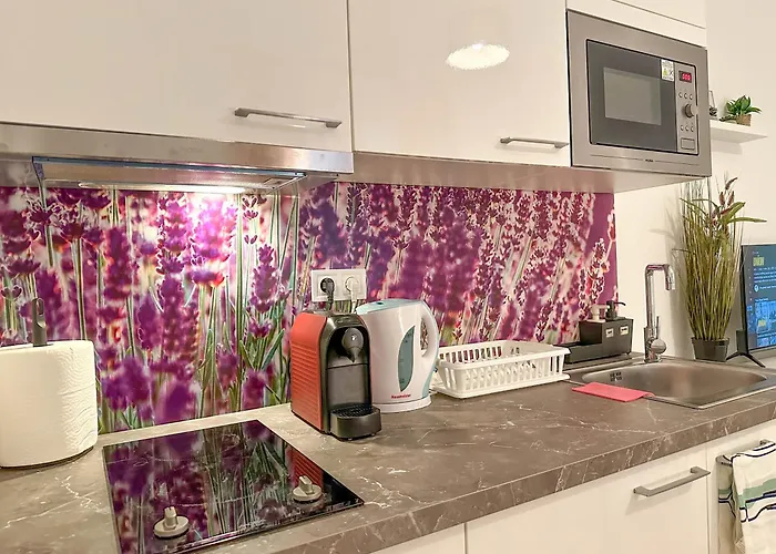 Cozy By Wenceslas Square And Main Train Station براغ